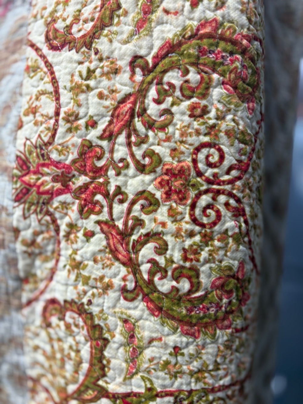 Patchwork Floral Cotton Quilt Classic Patchwork 2 shams and quilt - Picture 5 of 16